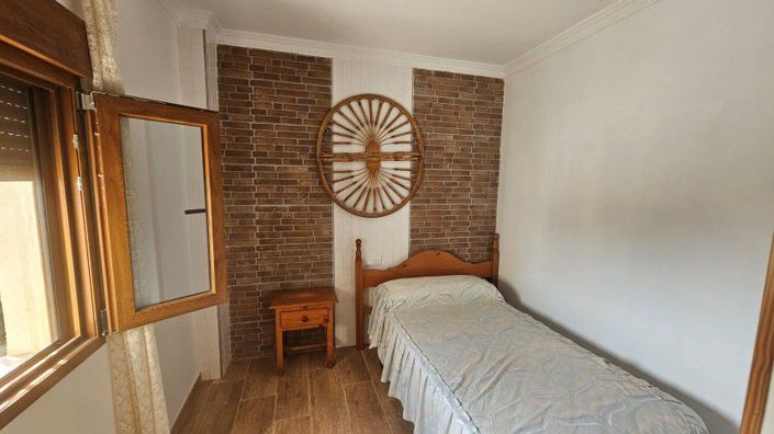 Image No.24-3 Bed Country House for sale