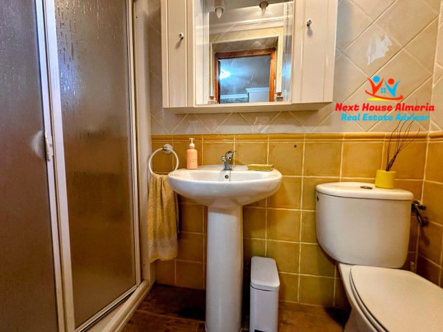 Image No.24-3 Bed Country House for sale