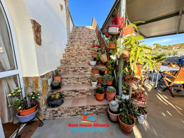 Image No.32-3 Bed Country House for sale