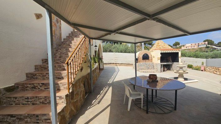 Image No.40-3 Bed Country House for sale