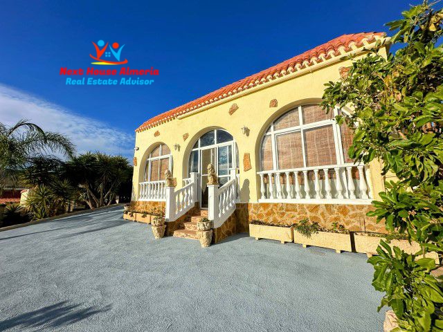 Image No.9-3 Bed Country House for sale