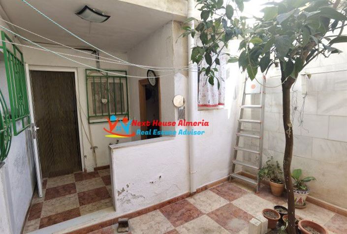 Image No.11-3 Bed Townhouse for sale