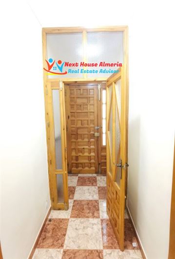 Image No.16-3 Bed Townhouse for sale