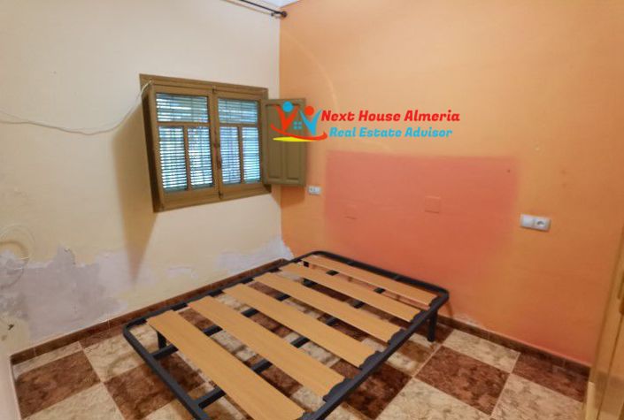 Image No.22-3 Bed Townhouse for sale