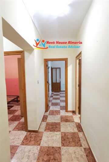 Image No.27-3 Bed Townhouse for sale