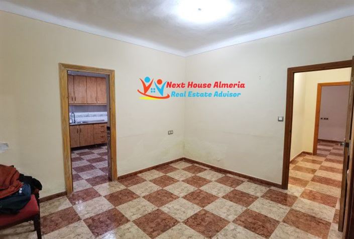 Image No.3-3 Bed Townhouse for sale