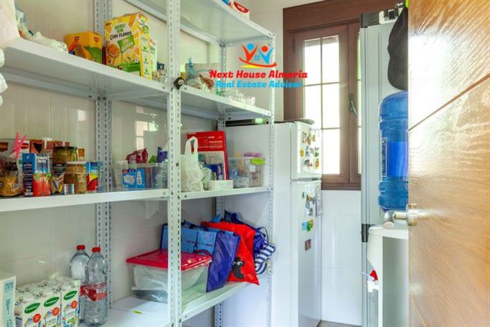 Image No.25-4 Bed Villa for sale