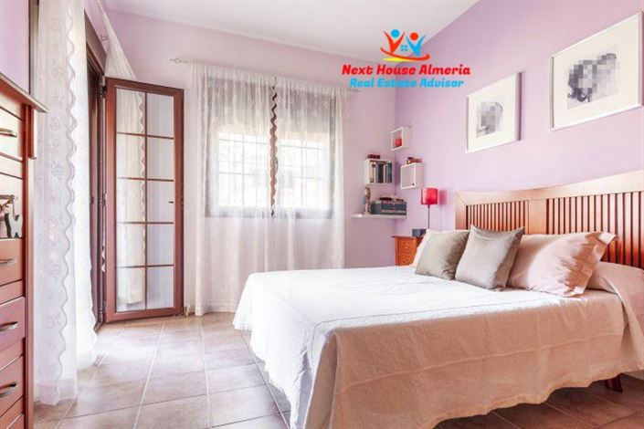 Image No.28-4 Bed Villa for sale