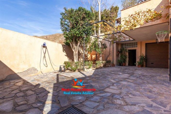 Image No.46-4 Bed Villa for sale