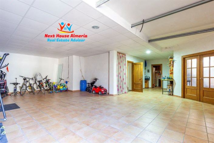 Image No.47-4 Bed Villa for sale