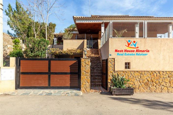 Image No.5-4 Bed Villa for sale