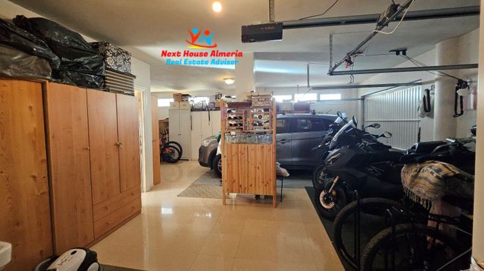 Image No.32-5 Bed Villa for sale