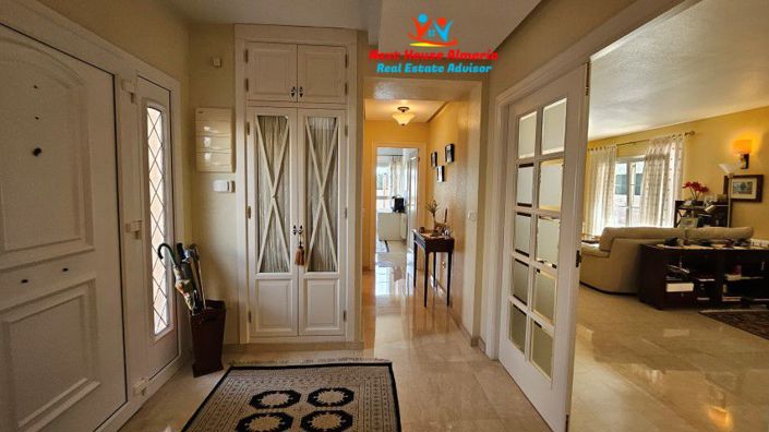 Image No.37-5 Bed Villa for sale