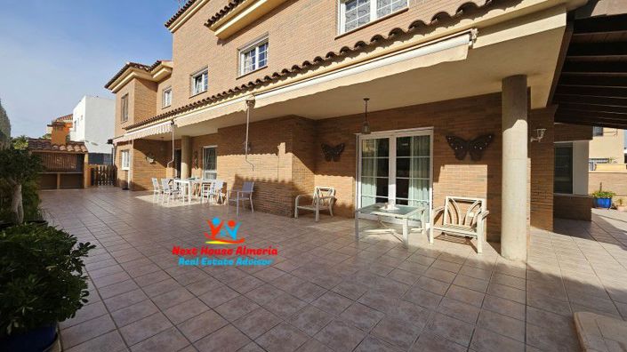 Image No.5-5 Bed Villa for sale