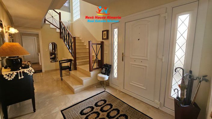 Image No.47-5 Bed Villa for sale