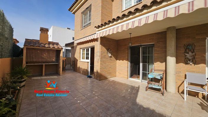 Image No.7-5 Bed Villa for sale