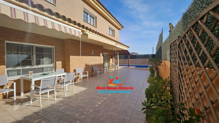 Image No.9-5 Bed Villa for sale