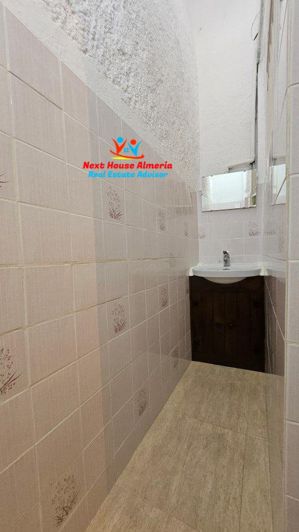 Image No.22-5 Bed Townhouse for sale