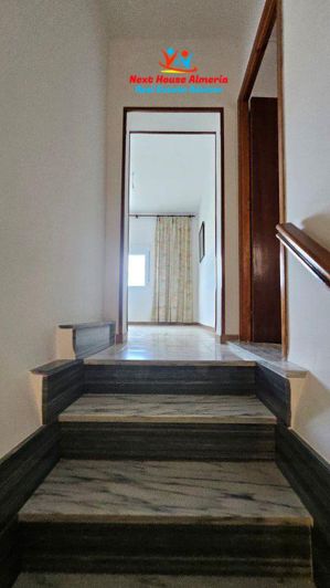 Image No.26-5 Bed Townhouse for sale