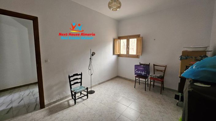 Image No.39-5 Bed Townhouse for sale