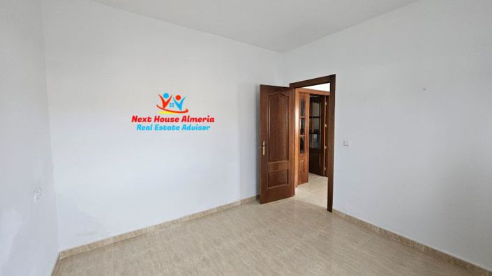 Image No.51-5 Bed Townhouse for sale