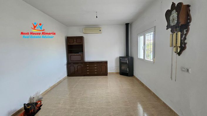 Image No.8-5 Bed Townhouse for sale