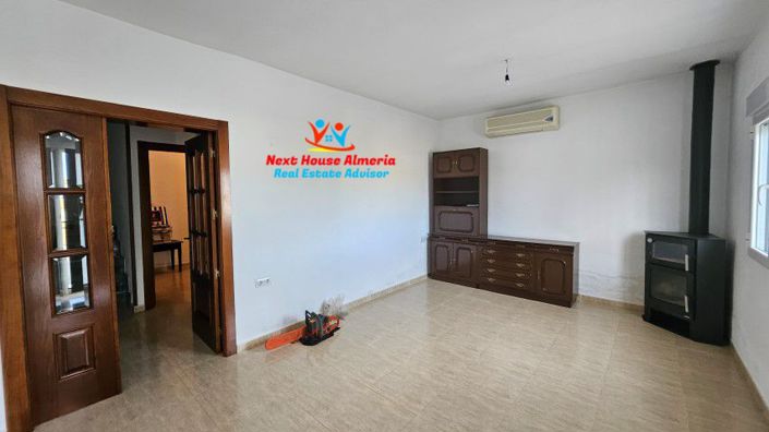 Image No.9-5 Bed Townhouse for sale