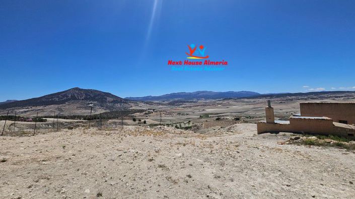 Image No.25-6 Bed Country House for sale