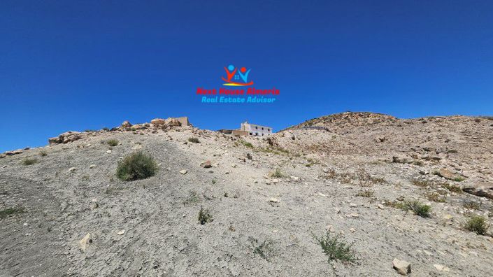 Image No.38-6 Bed Country House for sale