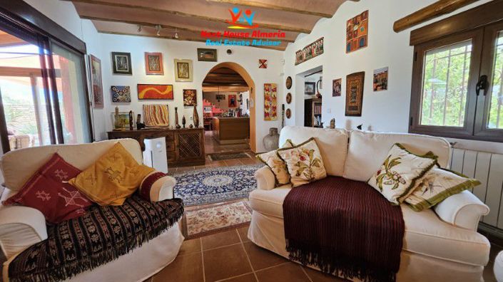 Image No.22-3 Bed Country House for sale