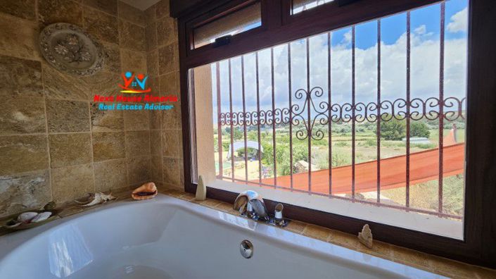 Image No.48-3 Bed Country House for sale