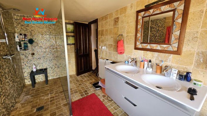 Image No.49-3 Bed Country House for sale