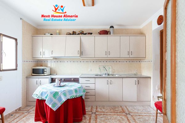 Image No.13-6 Bed Country House for sale