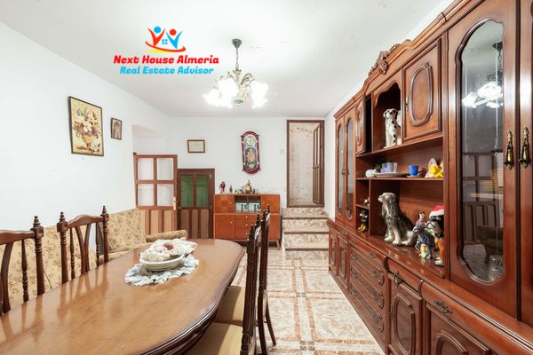 Image No.17-6 Bed Country House for sale