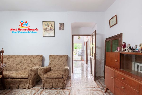 Image No.19-6 Bed Country House for sale