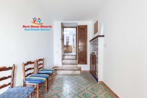 Image No.21-6 Bed Country House for sale