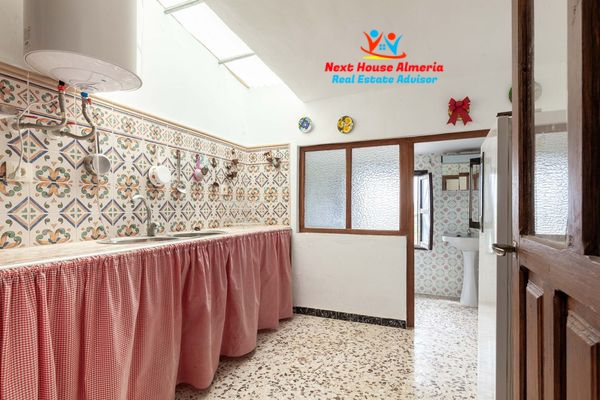 Image No.24-6 Bed Country House for sale