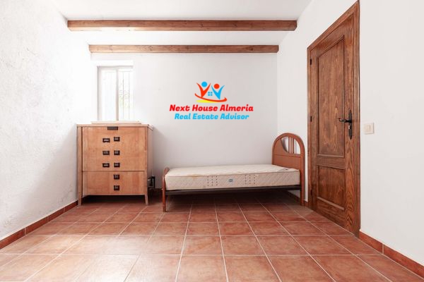 Image No.43-6 Bed Country House for sale