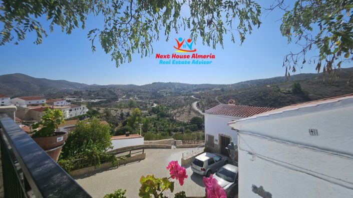 Image No.3-3 Bed Townhouse for sale