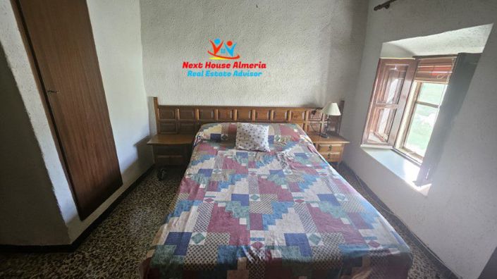 Image No.24-3 Bed Townhouse for sale