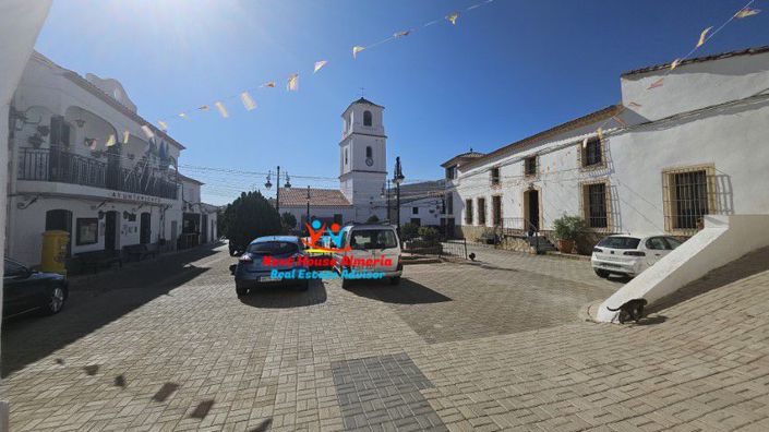 Image No.4-3 Bed Townhouse for sale