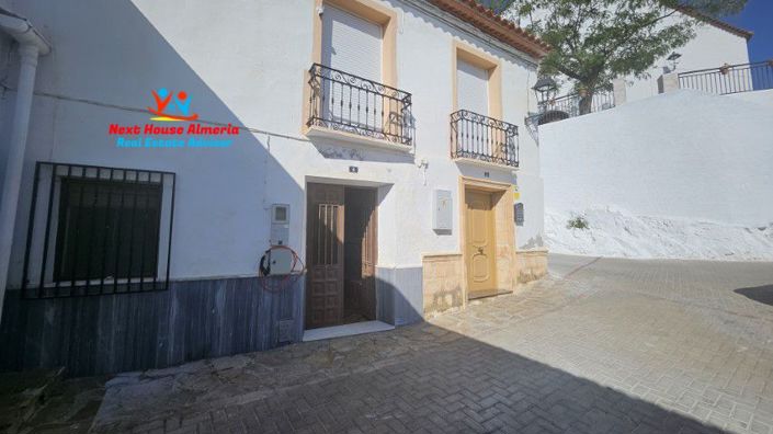 Image No.7-3 Bed Townhouse for sale