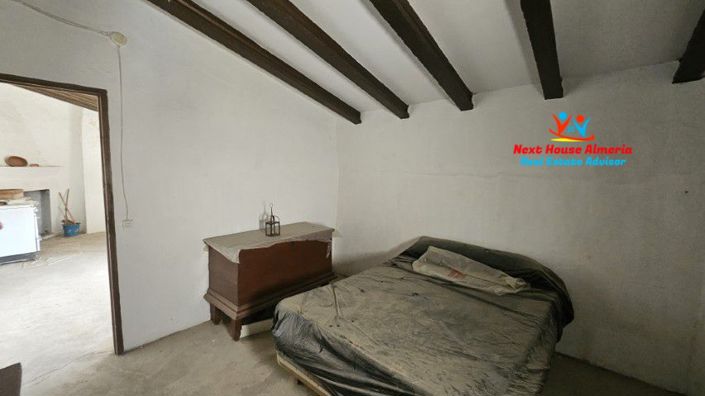 Image No.17-5 Bed Country House for sale