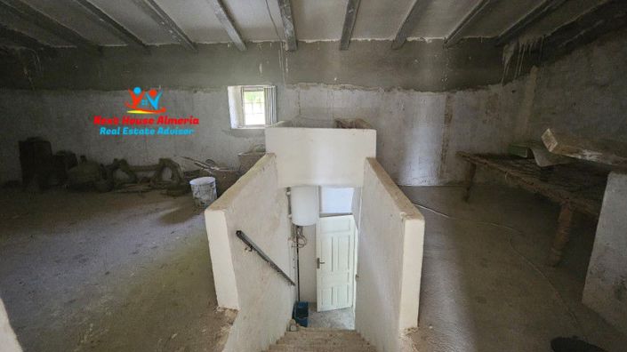 Image No.21-5 Bed Country House for sale