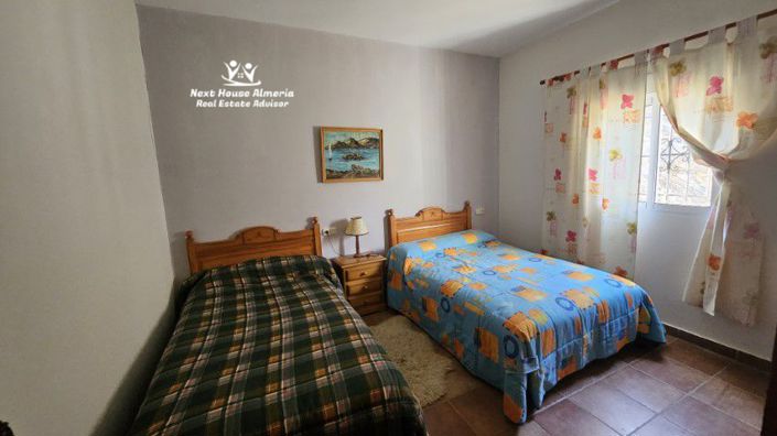 Image No.19-3 Bed Country House for sale
