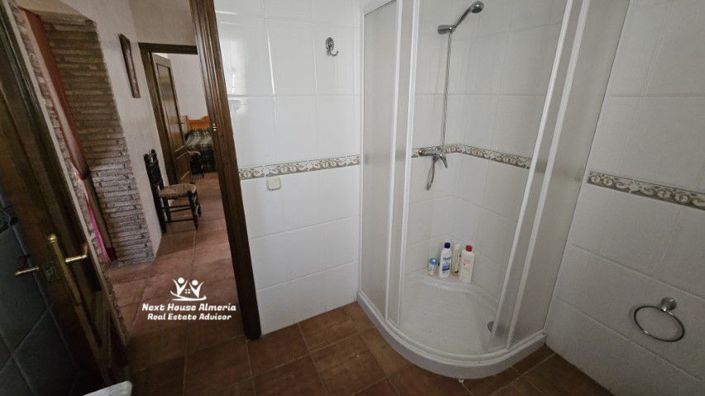 Image No.27-3 Bed Country House for sale