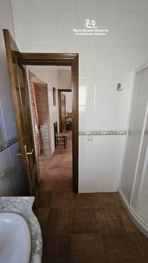 Image No.28-3 Bed Country House for sale