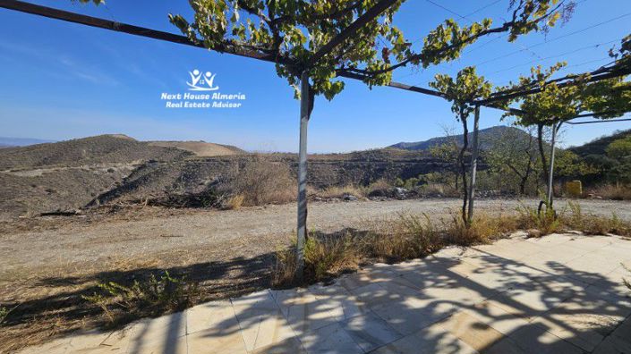 Image No.42-3 Bed Country House for sale