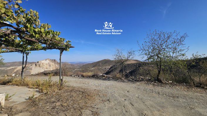 Image No.50-3 Bed Country House for sale