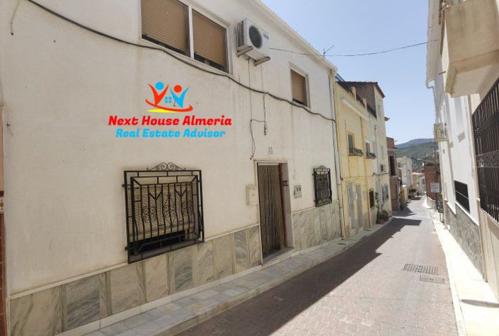 Image No.1-Maison de ville de 5 chambres à vendre à Almeria
